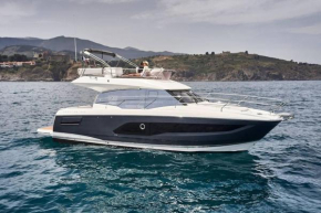 Il Bello - Cannes, Vieux-Port